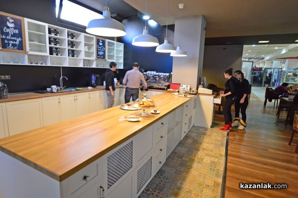 Днес отвори новото Coffee Place в Универмага