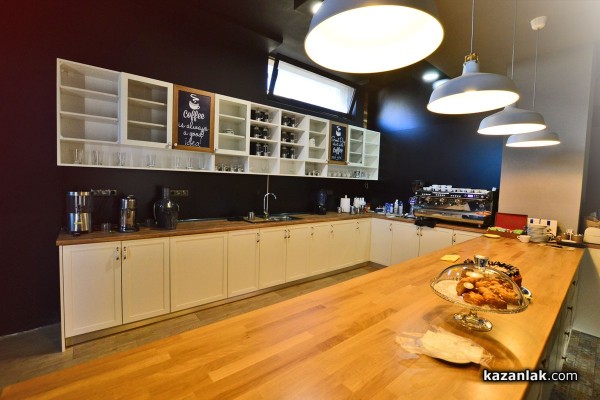 Днес отвори новото Coffee Place в Универмага