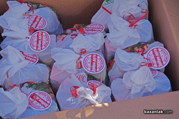 Мотористите повдигнаха коледното настроение на казанлъчани /Видео/