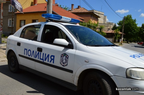 Изпочупени прозорци и две кражби са регистрирани през вчерашния ден / Новини от Казанлък