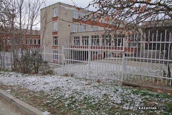 Казанлък се събуди заснежен и при минус 2,8 градуса