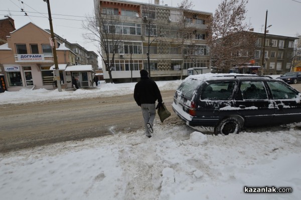 До 1000 лв. глоба ако не почистим снега пред входовете си