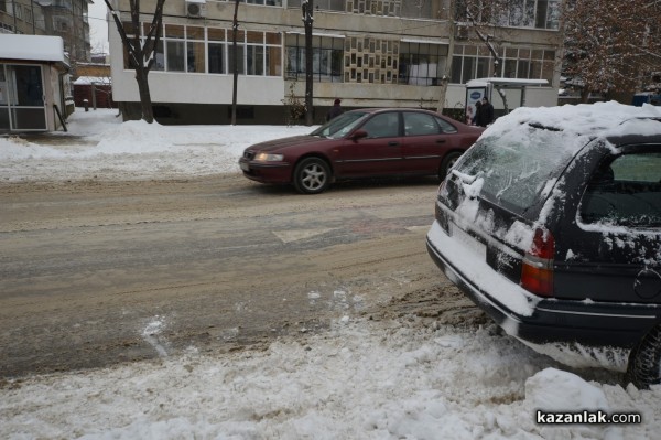 До 1000 лв. глоба ако не почистим снега пред входовете си