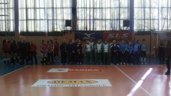 В град Казанлък бе открит тридневен волейболен турнир