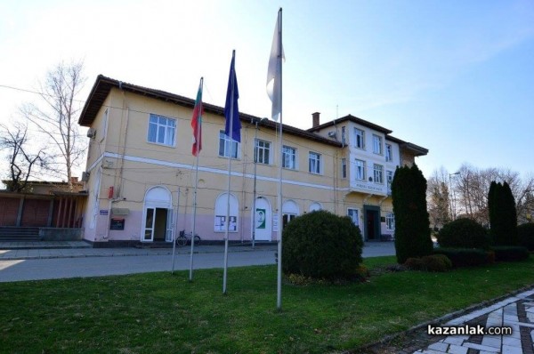 Стипендии на студенти отпуска Община Павел баня / Новини от Казанлък