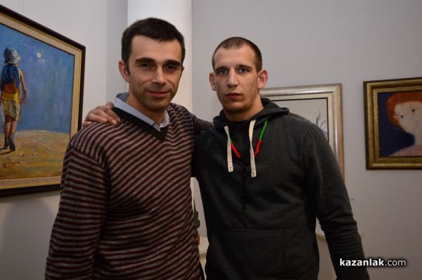 ММА състезателят Тенчо Караенев е Спортист на Казанлък за 2015-та година /Видео/