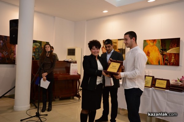 ММА състезателят Тенчо Караенев е Спортист на Казанлък за 2015-та година /Видео/