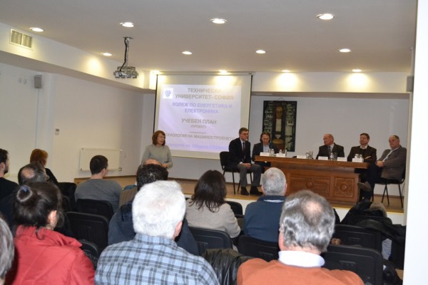 Ректорът и ръководството на Технически университет, гр. София обсъдиха с казанлъшкия бизнес откриването на свой филиал