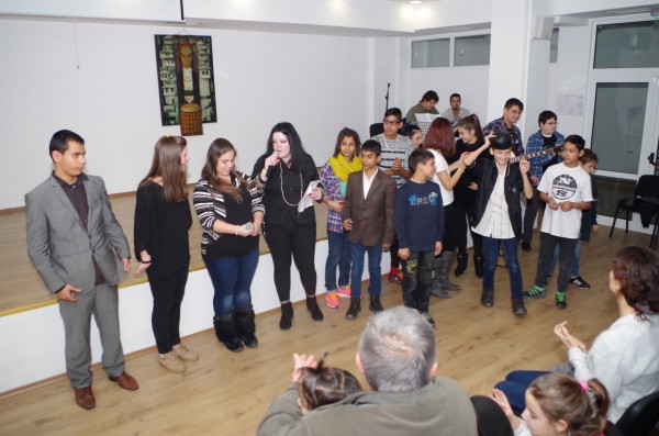 Благотворителният концерт за Дончо събра необходимата сума за операция / Новини от Казанлък