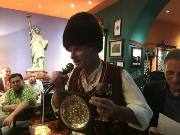 Конкурс  „Виното на траките“ отличи най-добрите казанлъшки домашни червени вина