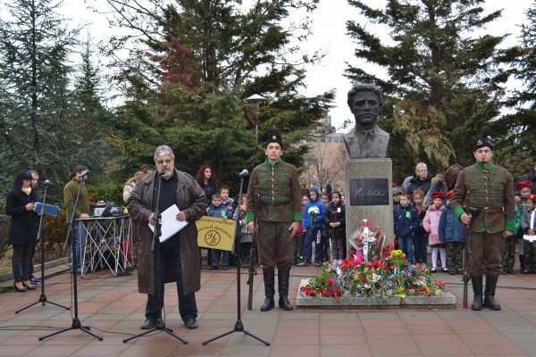 Град Казанлък отбеляза 143 години от обесването на Васил Левски