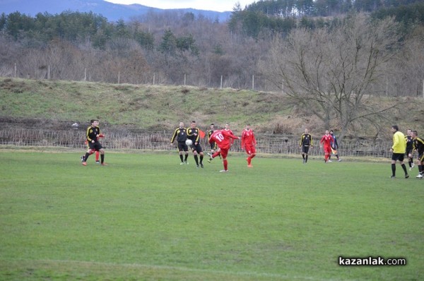 “Розова долина“ разби “Миньор“ /Раднево/