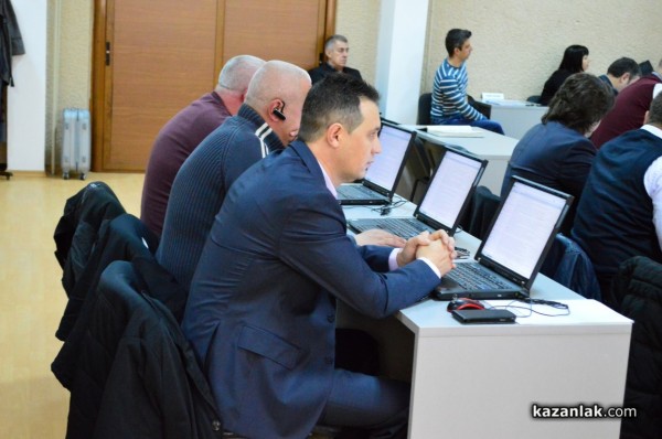 Джамал Папарланов положи клетва в Общински съвет / Новини от Казанлък