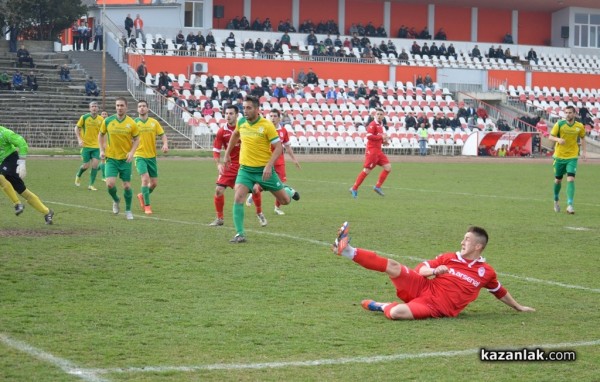 Футбол: Розова долина - Свиленград