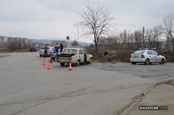 Велосипедист е със счупен крак след катастрофа
