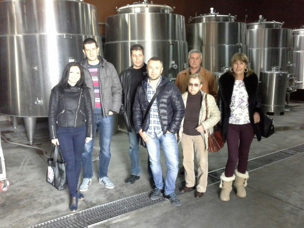 Съчетание на винен с културен туризъм изследваха казанлъшки хотелиери / Новини от Казанлък