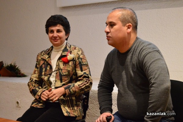 Проф. Бонева представи българските граници на (не)възможното