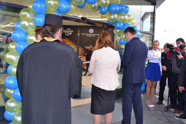 Кметът Галина Стоянова бе гост на откриването на магазин Лидл в град Казанлък