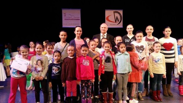 Балет „Грация“ се завърна с награди от квалификации на световен конкурс по танци / Новини от Казанлък