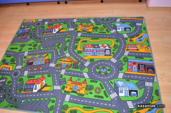 Сензорна стая и „Библиотека на играчките” бяха открити днес в Казанлък