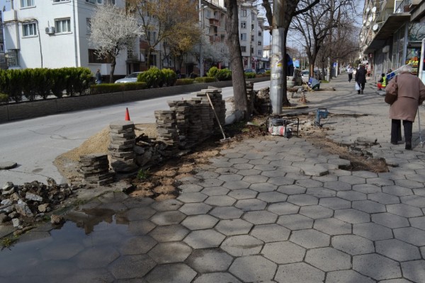 Община Казанлък стартира дейности по облагородяване на градската среда и подготовка за пролетния сезон