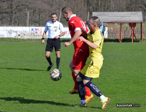 Футбол: Розова долина - Загорец