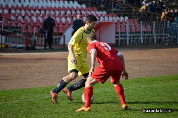 Футбол: Розова долина - Загорец