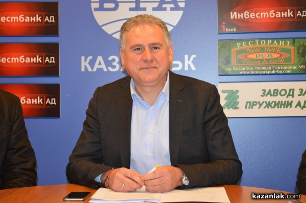 Димитър Танев от РБ е скептичен за бъдещия казанлъшки университет / Новини от Казанлък