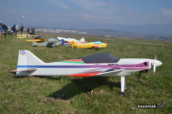В Казанлък авиомоделистите откриха новия сезон