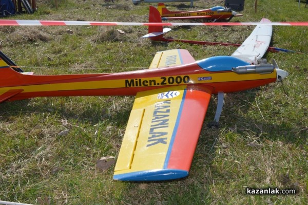 В Казанлък авиомоделистите откриха новия сезон