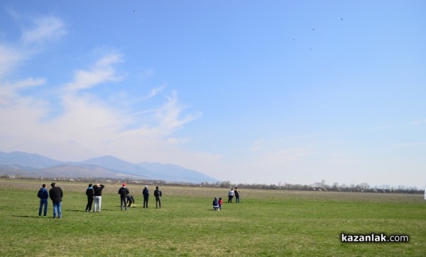 В Казанлък авиомоделистите откриха новия сезон