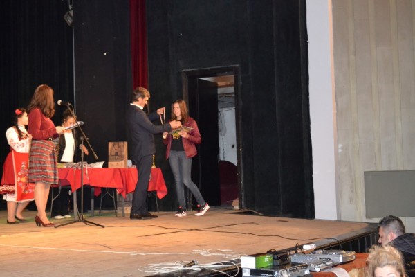 Община Казанлък връчи специални награди в конкурсите „Малките нашенци“ и „Присмехулници“