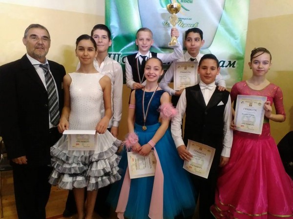 Медали за казанлъшките танцьори от турнир в Чирпан