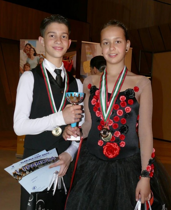 Силно казанлъшко участие на международния турнир по спортни танци във Варна