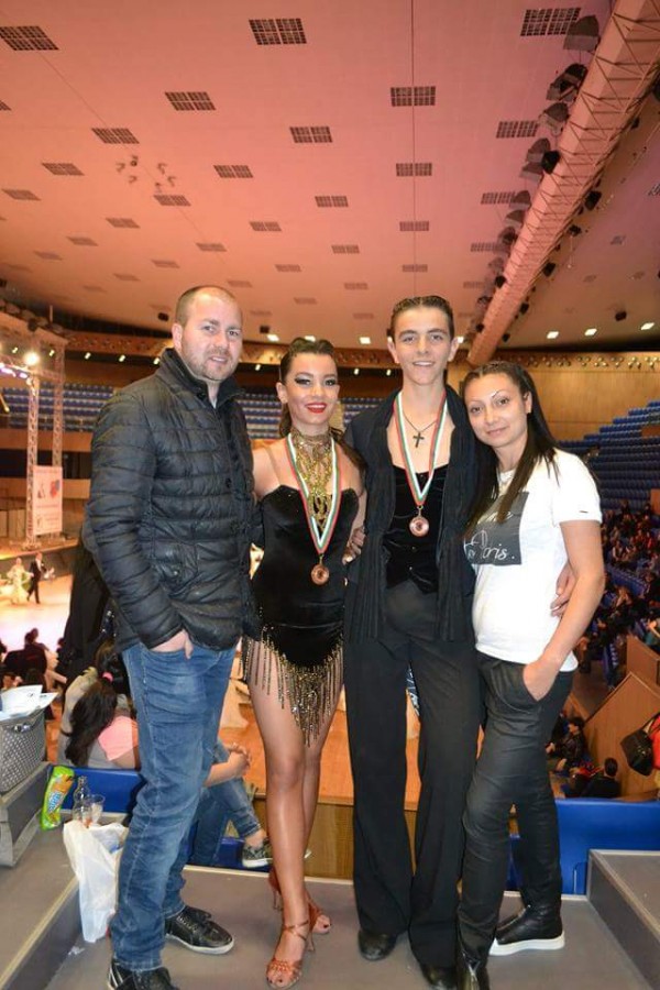 Силно казанлъшко участие на международния турнир по спортни танци във Варна