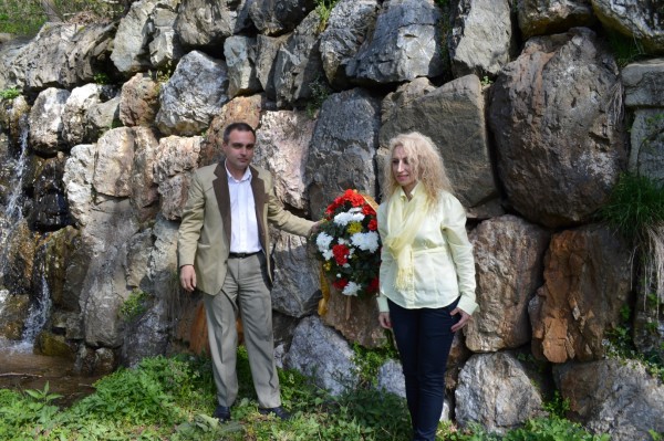 Горското стопанство с помощта на казанлъшките кметове залесява над Шипка днес