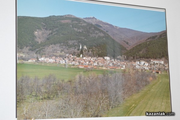 Горското стопанство с помощта на казанлъшките кметове залесява над Шипка днес