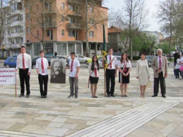 Механото се подготвя за своя празник