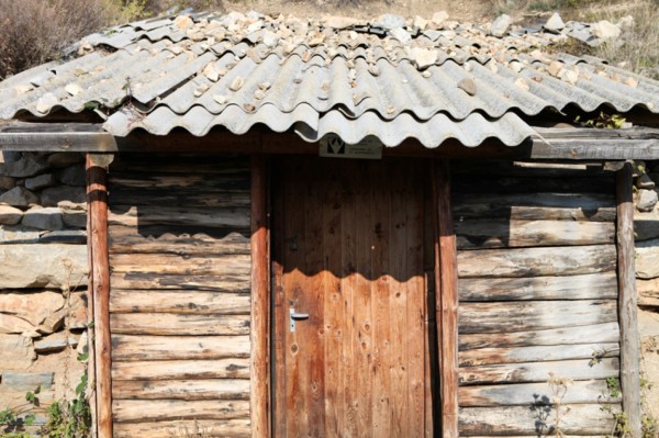 Първа копка даде начало на строителните работи по възстановяване и опазване на тракийските могили „Хелвеция“ и „Грифони“