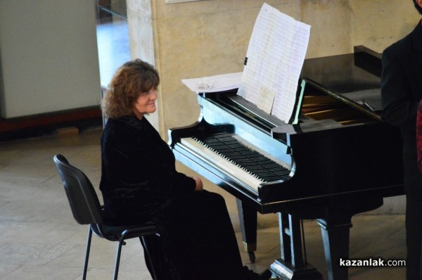 За трета поредна година Казанлък бе домакин на Пролетен хоров празник