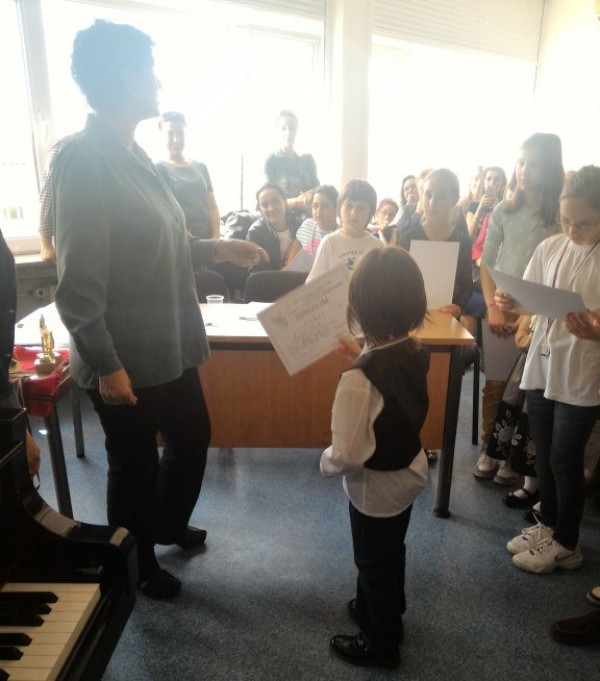 Пианистите на Елена Юлиянова с награди от „Орфеева дарба“