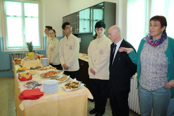 Преподаватели от ПГЛПТ реализираха успешен проект в Италия