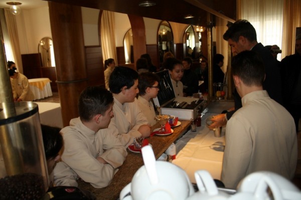 Преподаватели от ПГЛПТ реализираха успешен проект в Италия