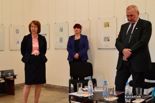 Проф. Николай Овчаров представи своята книга „Археолог. От “Осанна! до “Разпни го!“