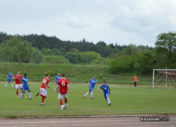 „Розите“ забиха 9 гола във вратата на бургаските „акули“