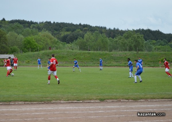„Розите“ забиха 9 гола във вратата на бургаските „акули“