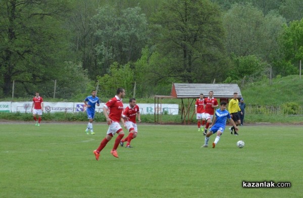 „Розите“ забиха 9 гола във вратата на бургаските „акули“