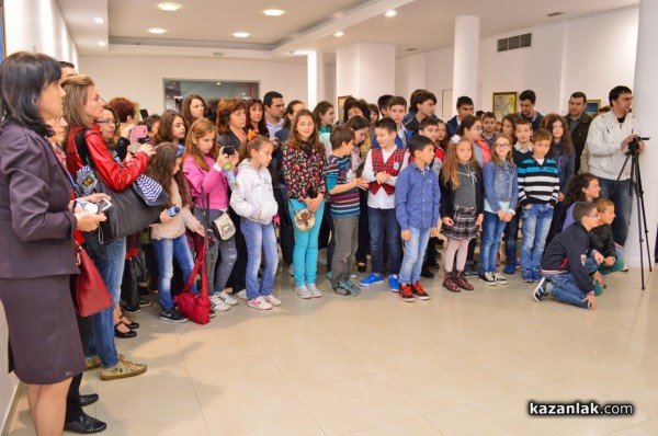 В Казанлък наградиха най-добрите ученици от Националното състезание по история