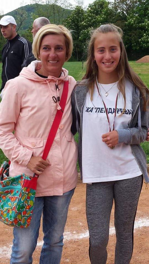 Три сребърни медала за атлетите на Петя Пендарева от турнир в Габрово