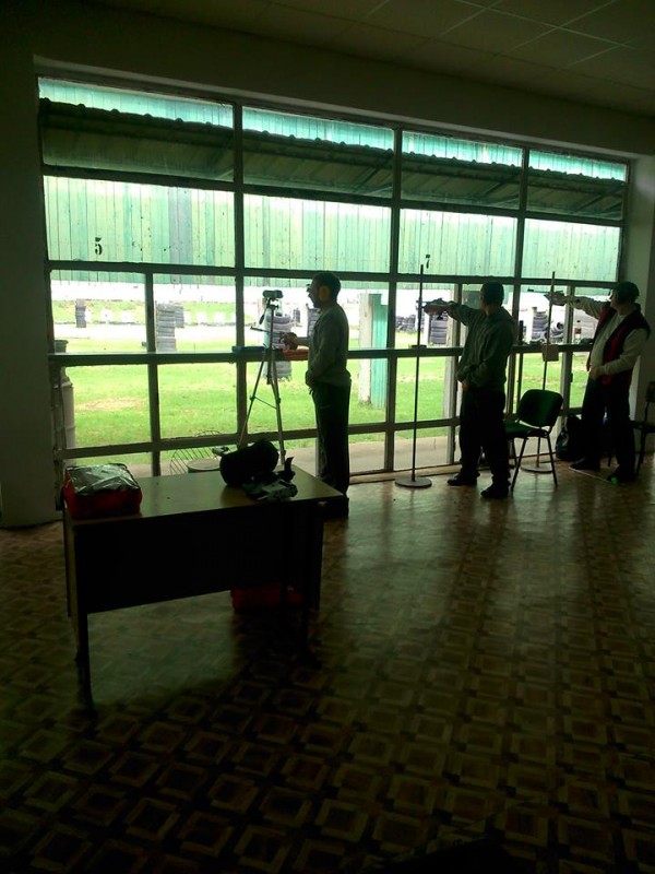 Дарина Петрова с медал от състезание по спортна стрелба в Стара Загора